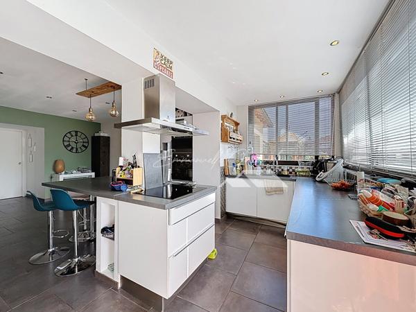 Millau (12100) Quartier des Aumières // Maison 6 pièces 105 m2 habitables environ avec jardin, piscine et spa