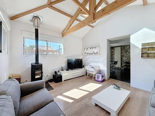 Millau (12100) Quartier des Aumières // Maison 6 pièces 105 m2 habitables environ avec jardin, piscine et spa