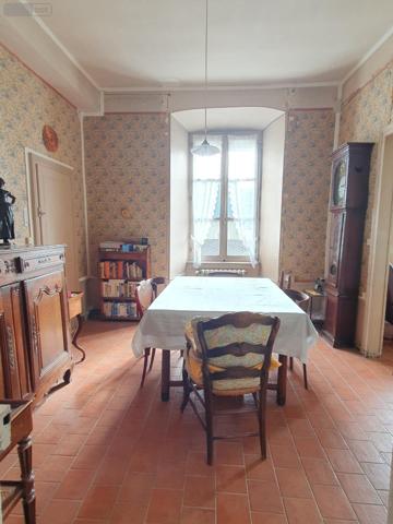 Grande propriété à vendre à La-Ferté-Bernard dans la Sarthe (72400), ref : 336