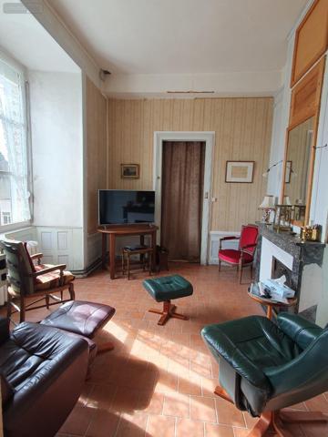 Grande propriété à vendre à La-Ferté-Bernard dans la Sarthe (72400), ref : 336