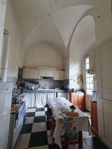 Grande propriété à vendre à La-Ferté-Bernard dans la Sarthe (72400), ref : 336