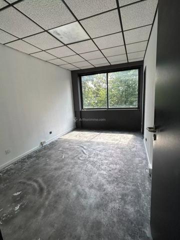 Location Bureau 5 pièces 100 m2 à Dardilly