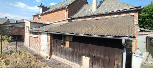 Maison à vendre à SAINS RICHAUMONT, comprenant une cuisine, un séjour, deux chambres communican...