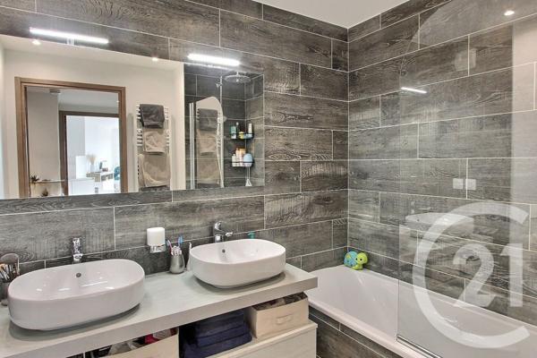 Appartement F3 à vendre  3 pièces - 62,92 m2 BEAUSOLEIL - 06