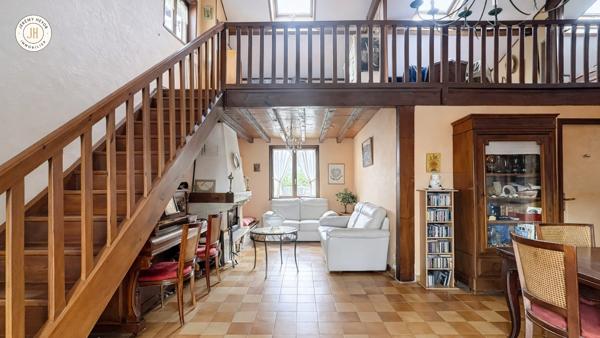 À vendre - Maison traditionnelle, 5 pièces située à Chavanoz (38230)