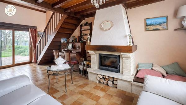 À vendre - Maison traditionnelle, 5 pièces située à Chavanoz (38230)