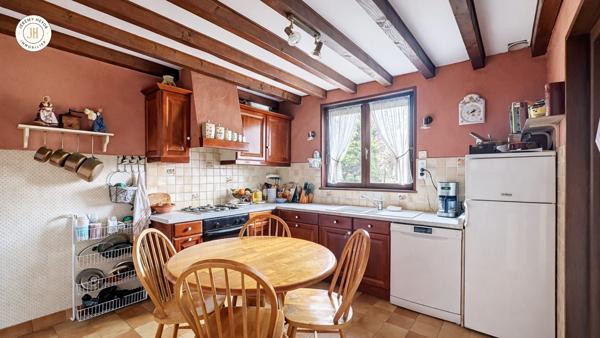À vendre - Maison traditionnelle, 5 pièces située à Chavanoz (38230)