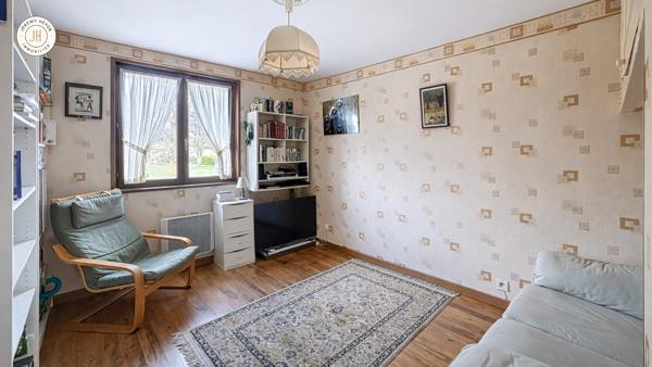 À vendre - Maison traditionnelle, 5 pièces située à Chavanoz (38230)