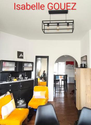 Bien avec petite vue mer lointaine quartier Cesson