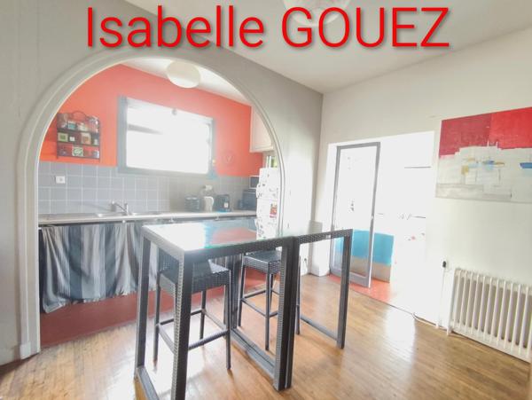 Bien avec petite vue mer lointaine quartier Cesson