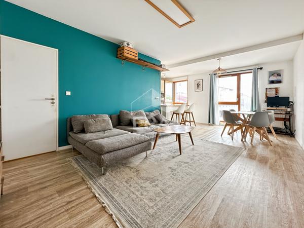 Appartement Montreuil 3 pièce(s) 63,01 m² avec place de parking en sous-sol et  grand local vélo