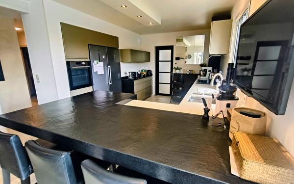 Maison à vendre    5 pièces •  Montardon