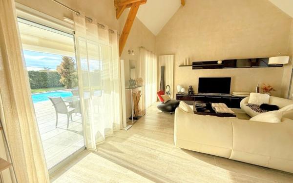 Maison à vendre    5 pièces •  Montardon