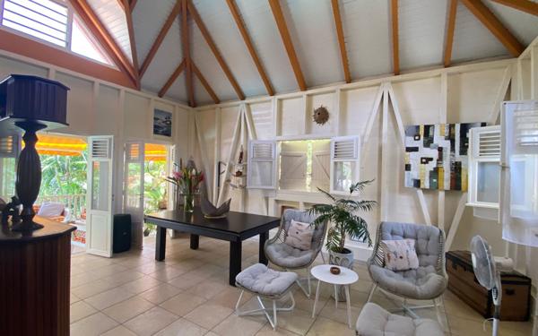 Maison à vendre    4 pièces •  Les Trois-Îlets