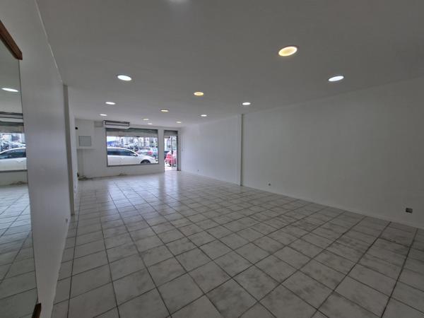Baie-Mahault (97122) À louer – Local commercial 70 m² à Jarry