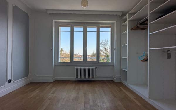 Appartement à vendre    4 pièces • 106,60 m2 Dijon