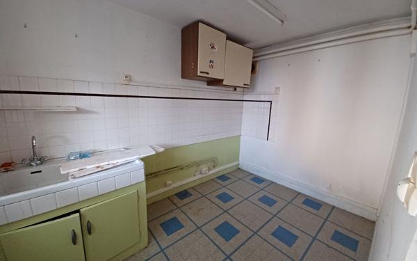 Maison à vendre    2 pièces •  Fleurat