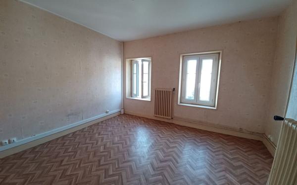 Maison à vendre    2 pièces •  Fleurat