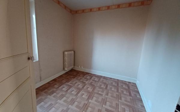 Maison à vendre    2 pièces •  Fleurat