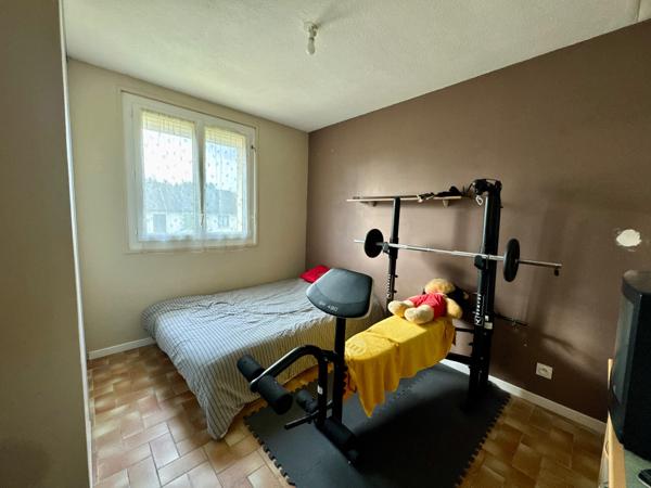 Pavillon 4 chambres + bureau avec terrain de 640m2