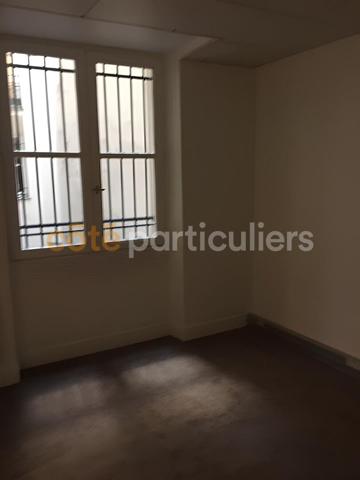 Location
                Bureaux61 m² - 3 Pièces -
                    PARIS (75002)