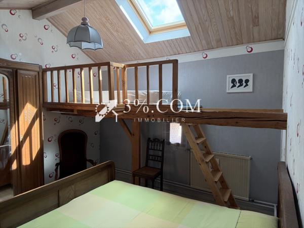 Maison
                                                                                                                                                                                                                                                                                                                        8 pièce(s)                                                                                                                                                                                                          5 chambre(s)                                                                                                                                                                                                          242  m²