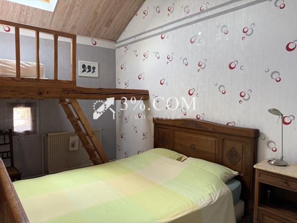 Maison
                                                                                                                                                                                                                                                                                                                        8 pièce(s)                                                                                                                                                                                                          5 chambre(s)                                                                                                                                                                                                          242  m²