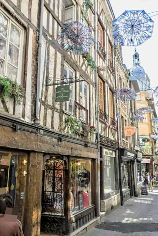 Immeuble Rouen centre rentabilité possible 1 magasin 3 logements