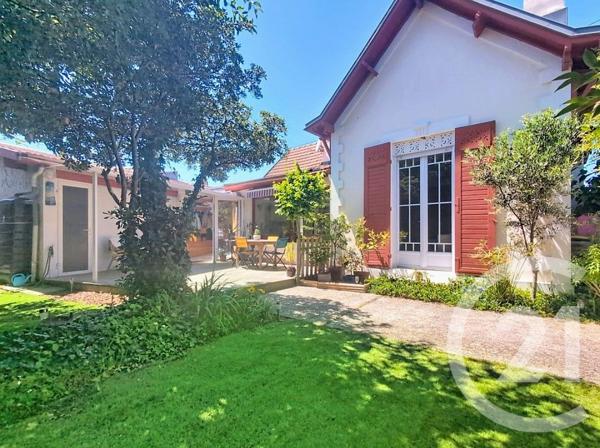 Maison à vendre  5 pièces - 130 m 2   ARCACHON  - 33