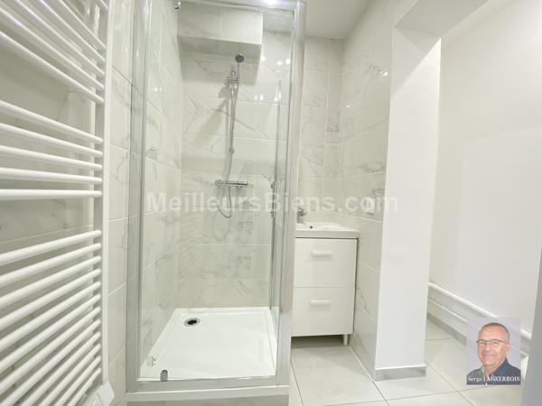 APPARTEMENT TYPE F1 AVEC TERRASSE