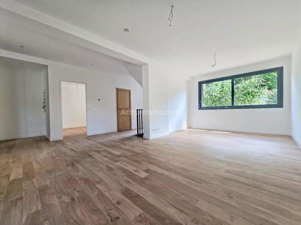 Vente                                                      Maison
                        
                     6 pièces                      122 m2                     à Le Perreux-sur-Marne
