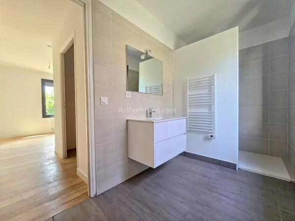 Vente                                                      Maison
                        
                     6 pièces                      122 m2                     à Le Perreux-sur-Marne