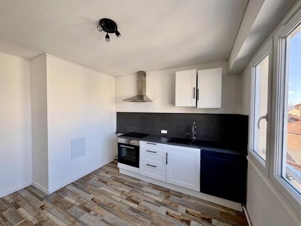 APPARTEMENT T2 A LOUER A ROANNE - CENTRE VILLE