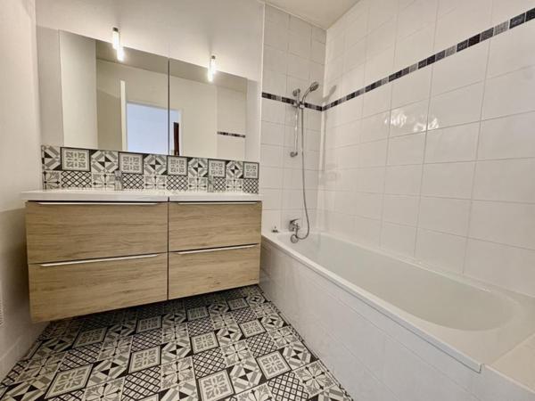 APPARTEMENT T2 A LOUER A ROANNE - CENTRE VILLE