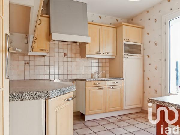 Maison 3 pièces de 70 m² à Feurs (42110)