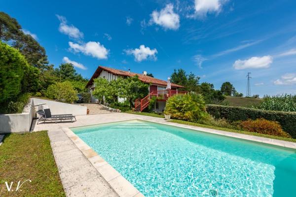 Maison à vendre 1 290 000 € Urrugne 7 p 214 m² DPE D