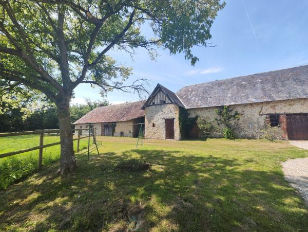 Propriété de 2.17 ha avec maison de 115 m² et dépendances