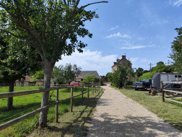 Propriété de 2.17 ha avec maison de 115 m² et dépendances