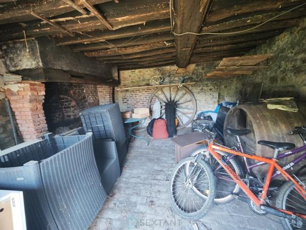Propriété de 2.17 ha avec maison de 115 m² et dépendances