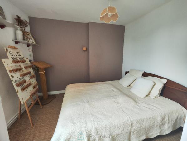Propriété de 2.17 ha avec maison de 115 m² et dépendances