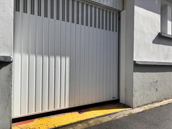 Parking / box Brest 151 m2