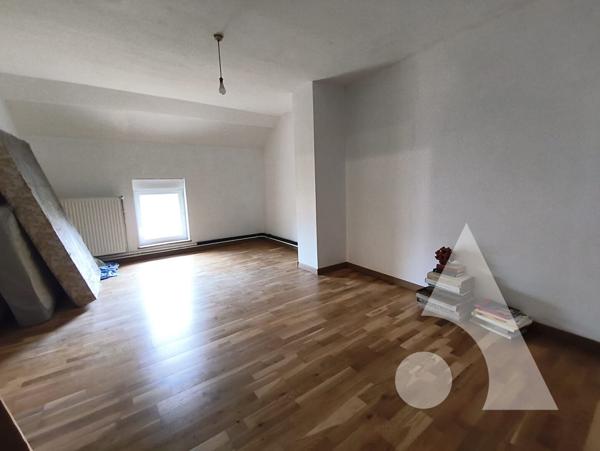 Maison 8 pièces 223.45 m2