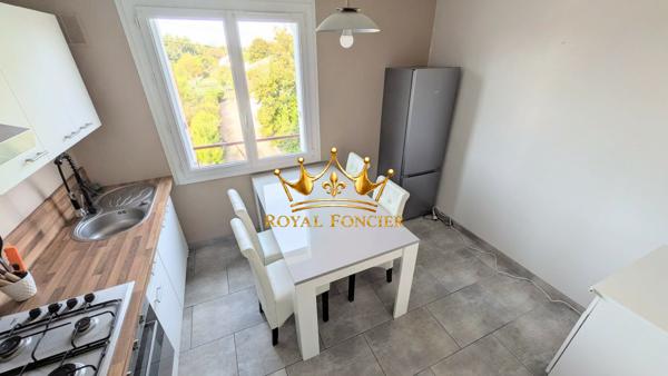 Appartement dans immeuble au calme proche du centre