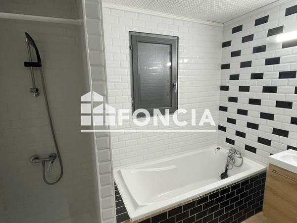 Location Maison 3 pièces 70.6 m² - 72 RUE DES LAVOIRS Lunel Viel 34400