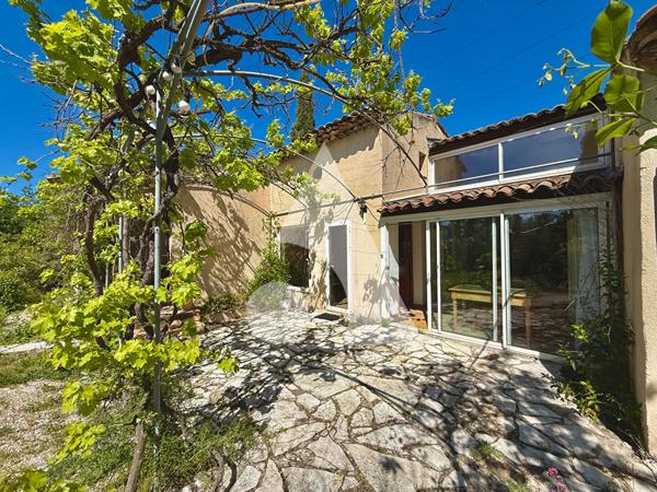 Maison 12 pièces 323 m2