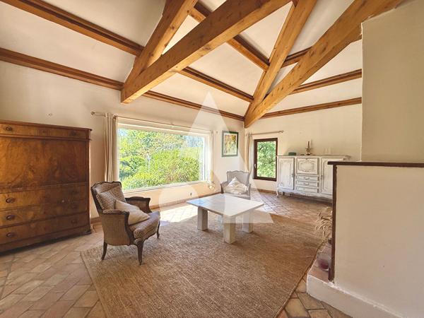 Maison 12 pièces 323 m2