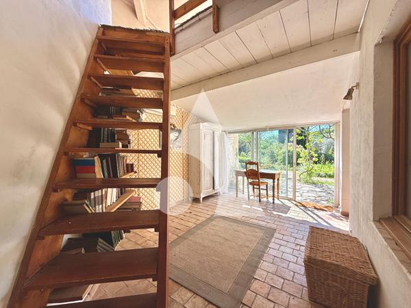 Maison 12 pièces 323 m2