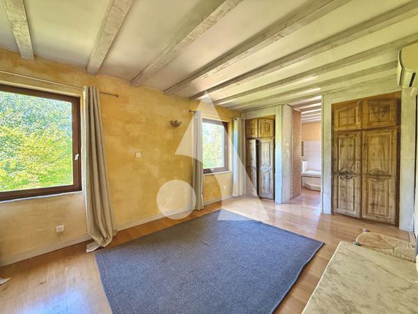 Maison 12 pièces 323 m2