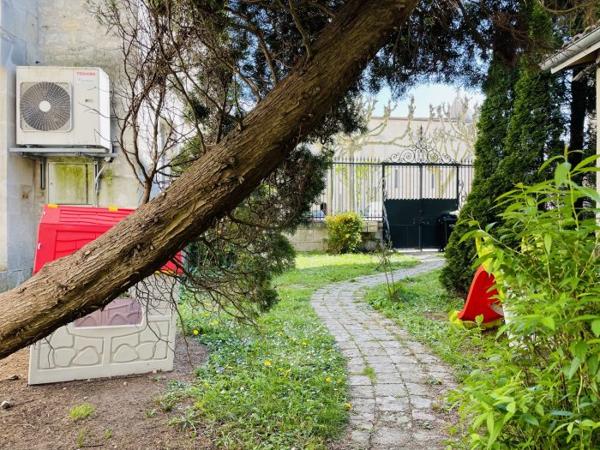 Maison immeuble Gémozac 220 m²