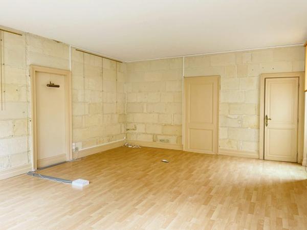 Maison immeuble Gémozac 220 m²